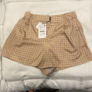 Zara geometric pattern shorts size Small never been worn! New with tags!